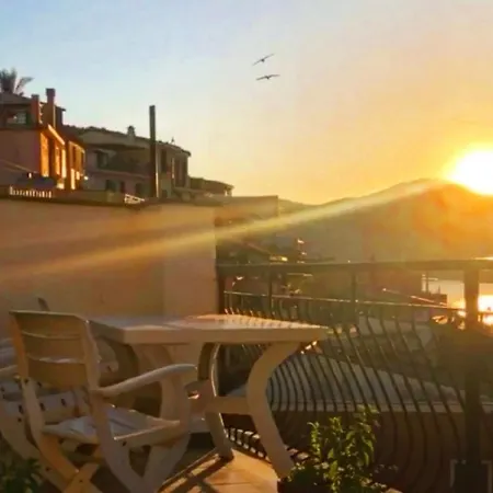 Daire Families Or Groups 3 Terrazzi Penthouse On Sea W Ac *