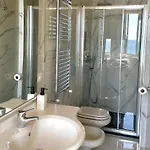 דירה Families Or Groups 3 Terrazzi Penthouse On Sea W Ac ורנאצה