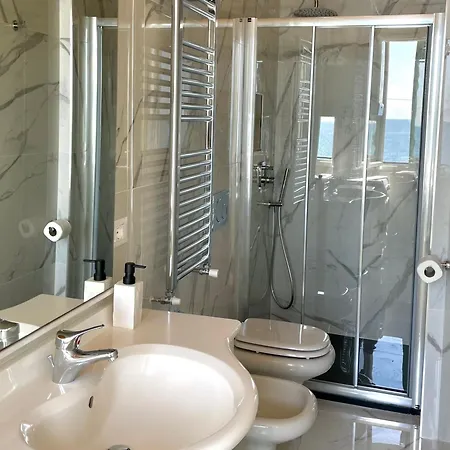 公寓 Families Or Groups 3 Terrazzi Penthouse On Sea W Ac 韦尔纳扎
