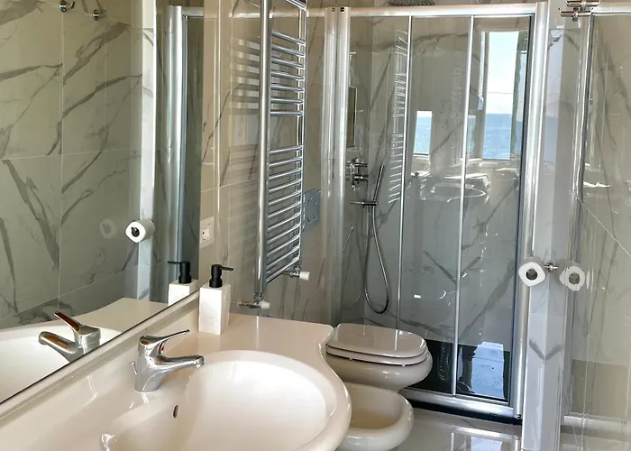 Apartman Families Or Groups 3 Terrazzi Penthouse On Sea W Ac Vernazza